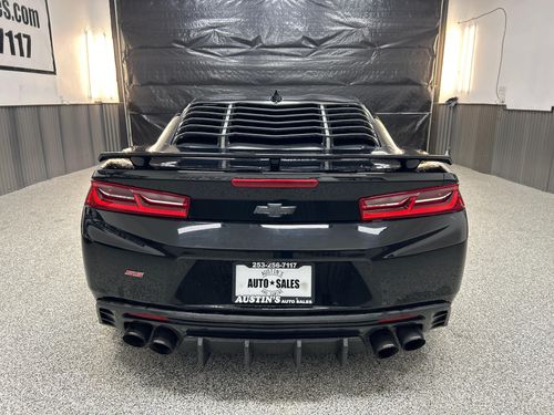 2018 Chevrolet Camaro SS Lower Image 3