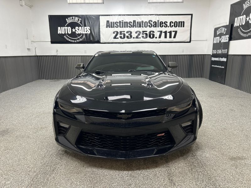 2018 Chevrolet Camaro SS Upper Image 2