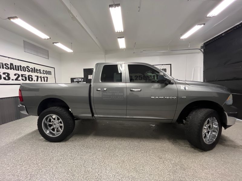 2011 Ram 1500 SLT Upper Image 2