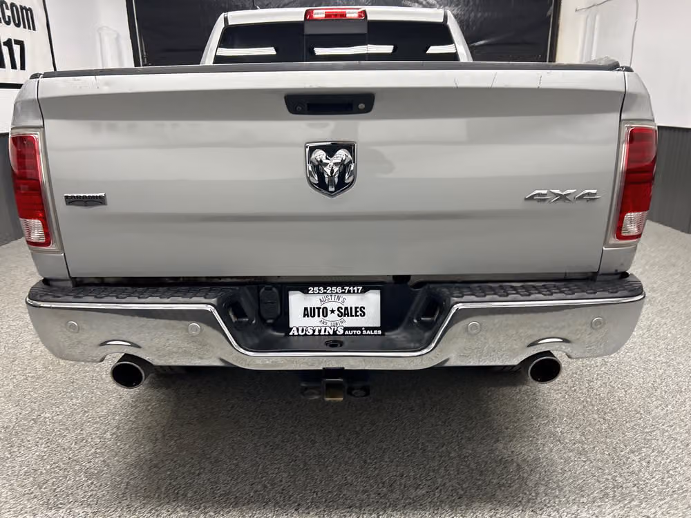 2018 Ram 1500 Laramie Lower Image 3