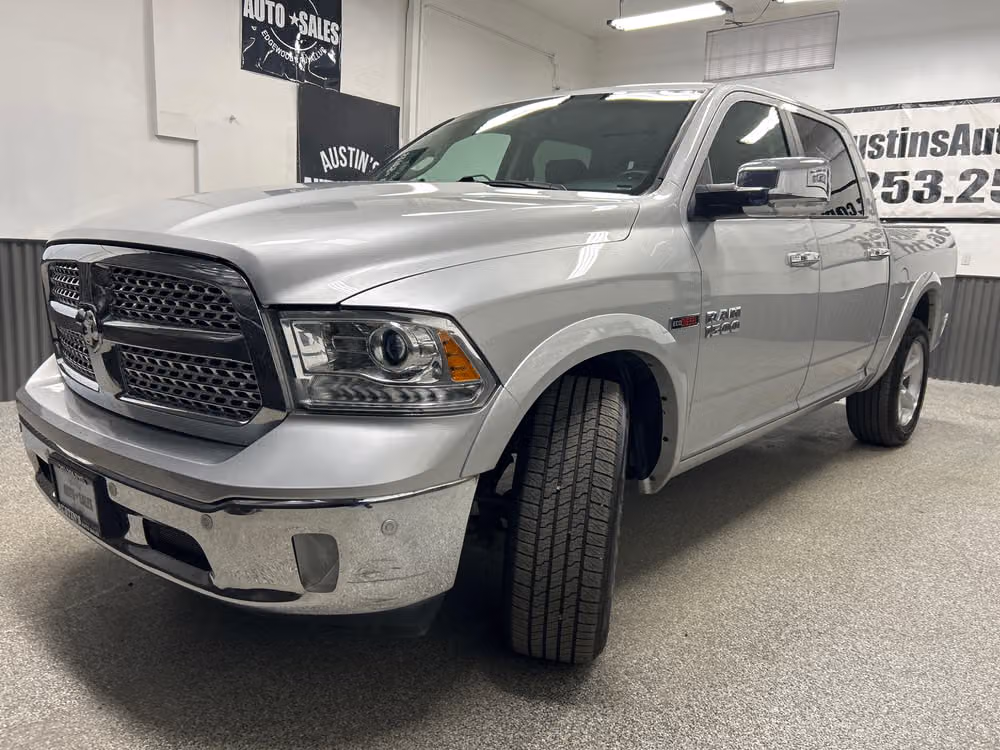 2018 Ram 1500 Laramie Image 3