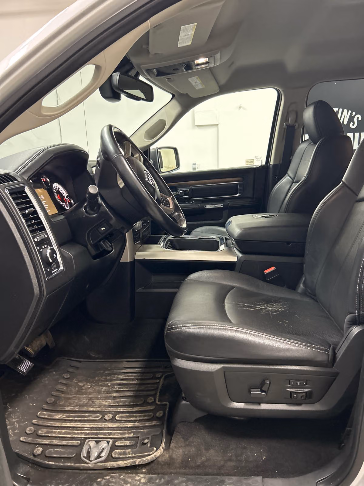 2018 Ram 1500 Laramie Image 9