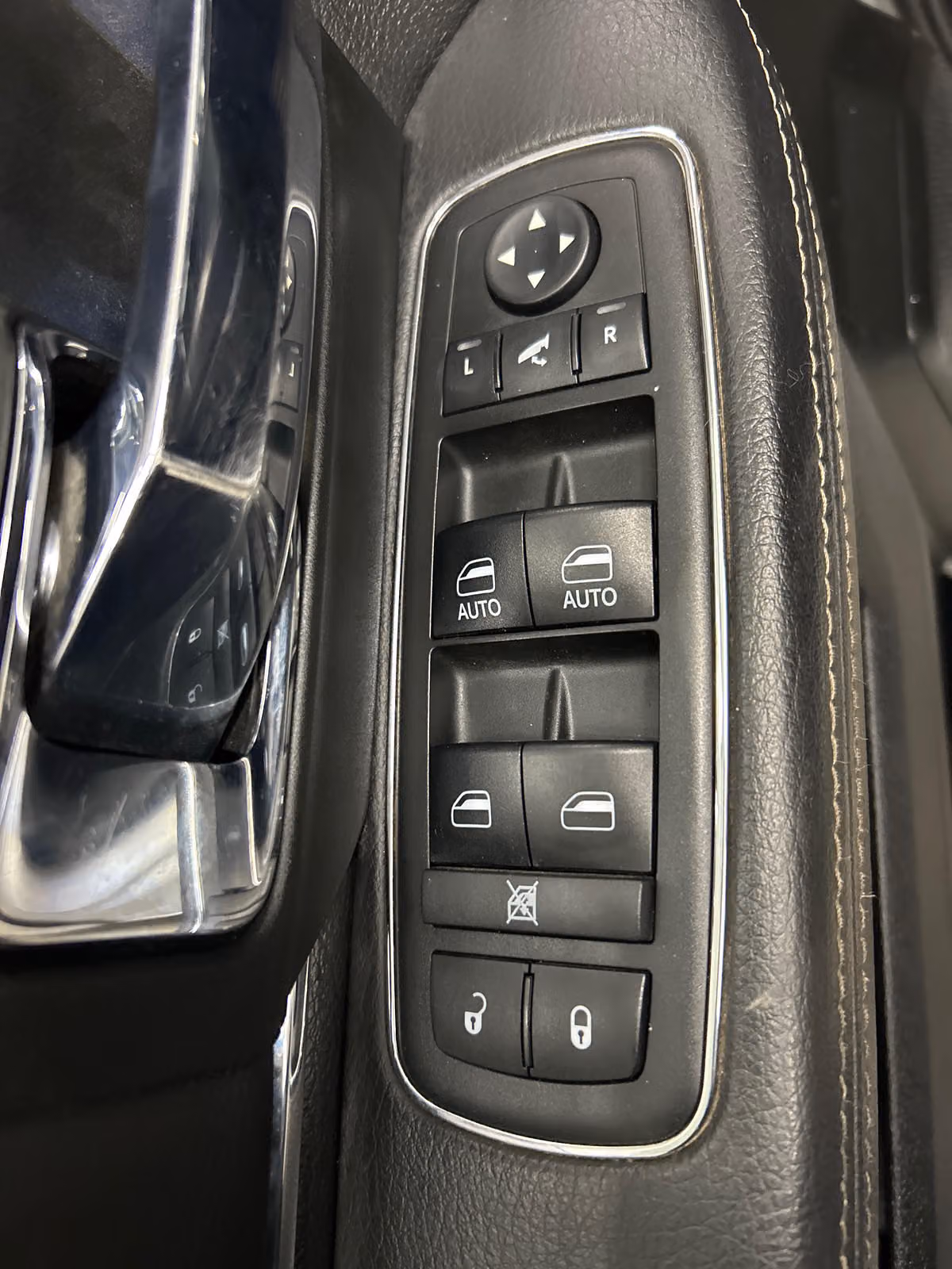 2018 Ram 1500 Laramie Image 10