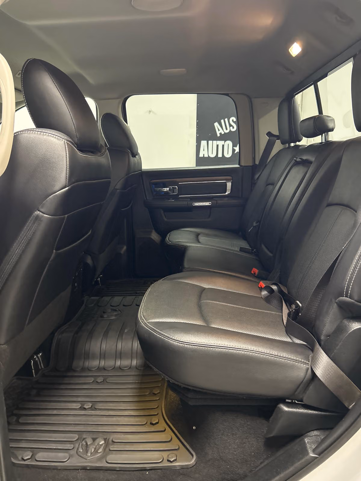 2018 Ram 1500 Laramie Image 11