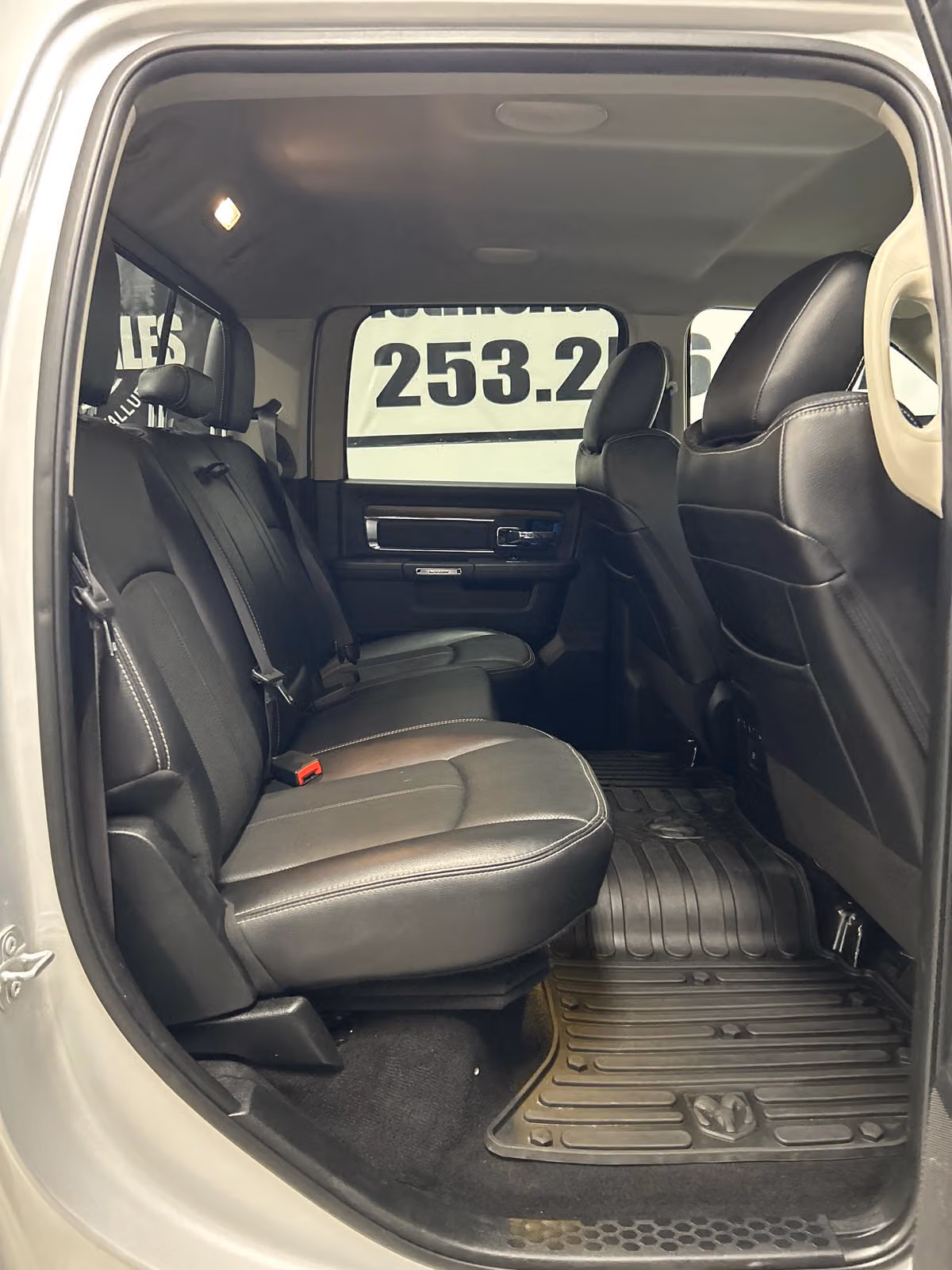 2018 Ram 1500 Laramie Image 13