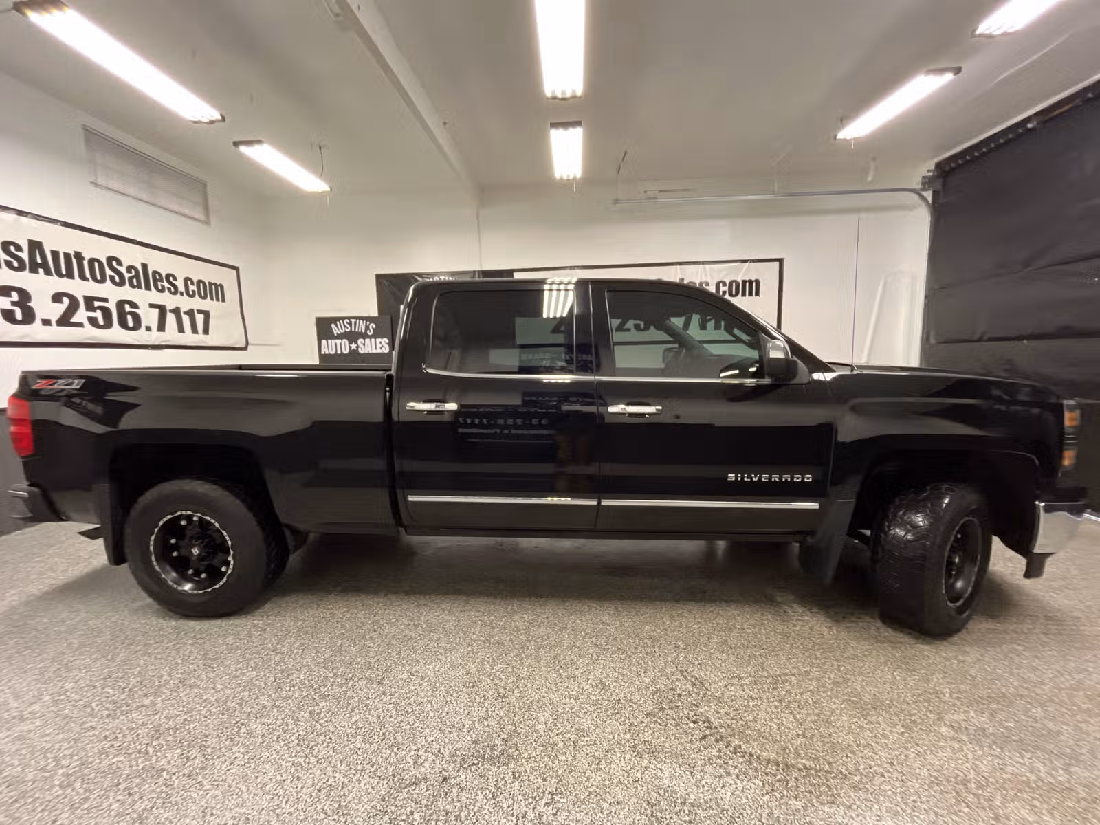 2015 Chevrolet Silverado 1500 LTZ Z71 Upper Image 2