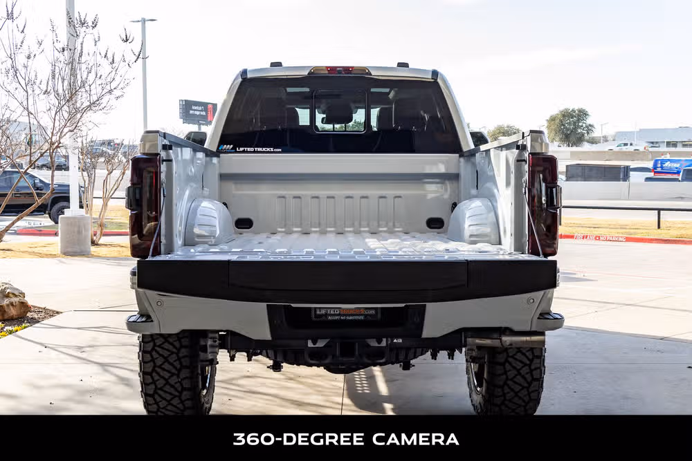 2026 Ford F-250 Super Duty Lariat Crew Cab Image 9
