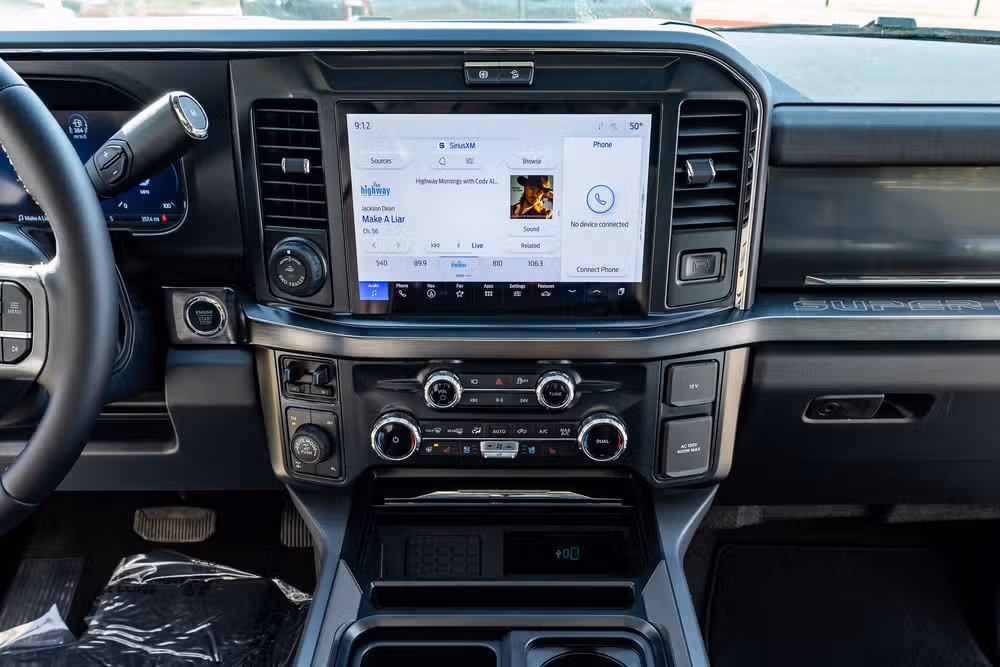 2026 Ford F-250 Super Duty Lariat Crew Cab Image 25
