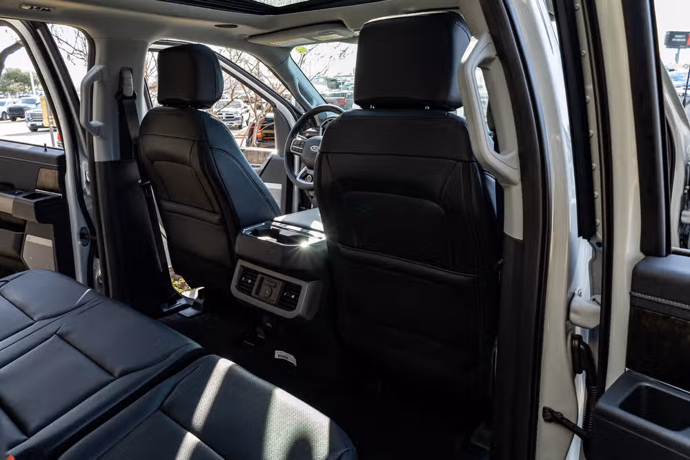2026 Ford F-250 Super Duty Lariat Crew Cab Image 33