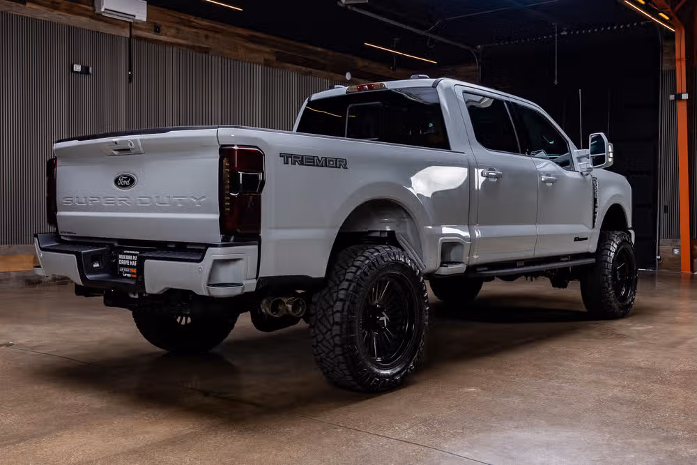 2026 Ford F-250 Super Duty Lariat Crew Cab Image 10