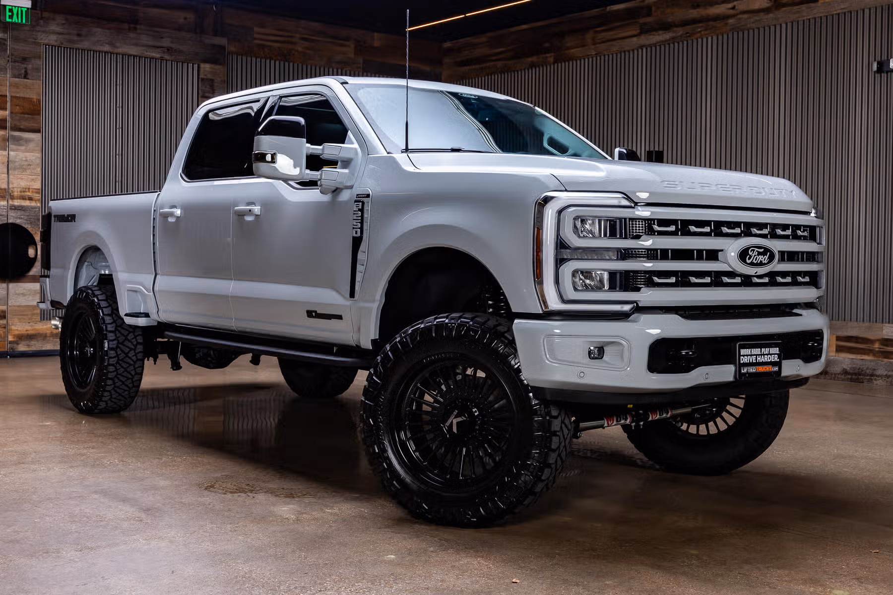 2026 Ford F-250 Super Duty Lariat Crew Cab Image 1