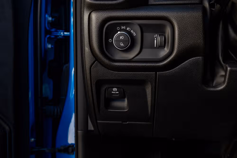 2025 Ram 1500 Warlock Crew Cab Image 22