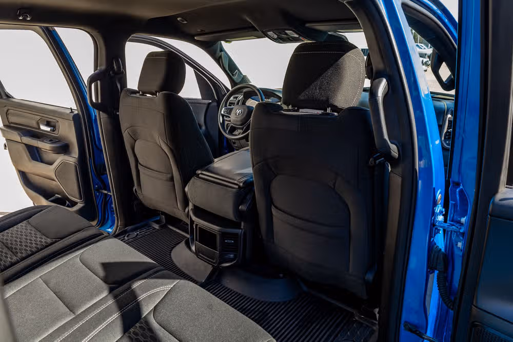 2025 Ram 1500 Warlock Crew Cab Image 32