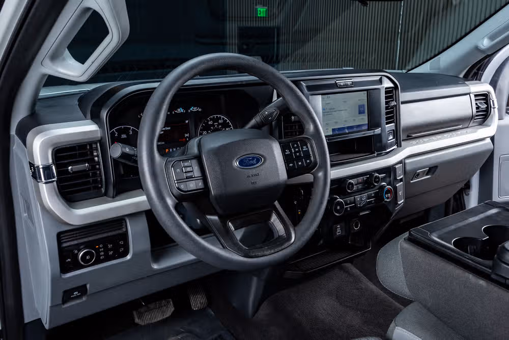 2026 Ford F-350 Super Duty XLT Regular Cab Image 17