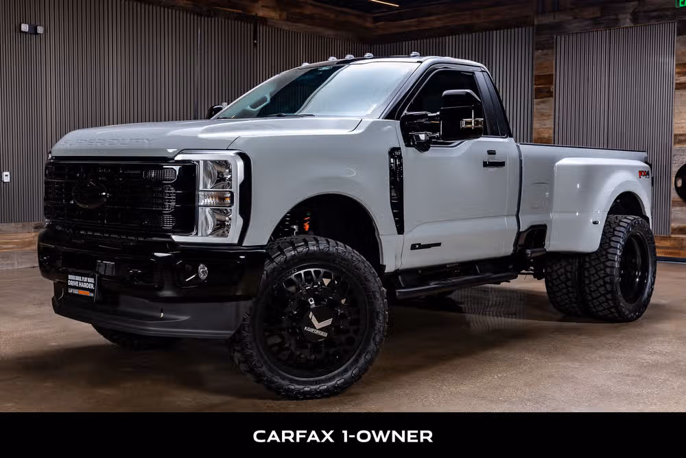 2026 Ford F-350 Super Duty XLT Regular Cab Image 5