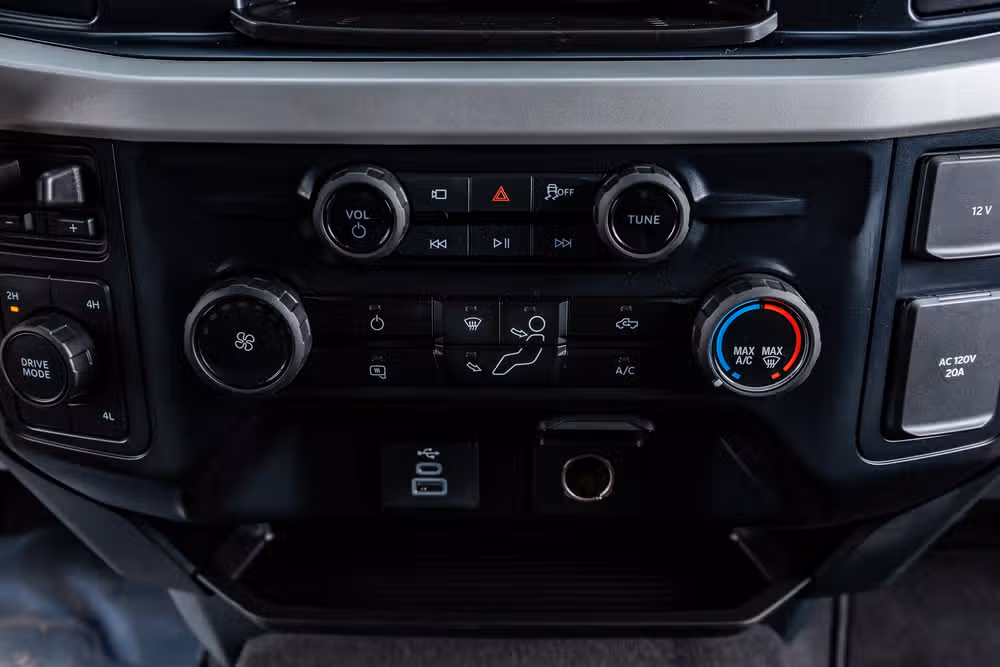 2026 Ford F-350 Super Duty XLT Regular Cab Image 26