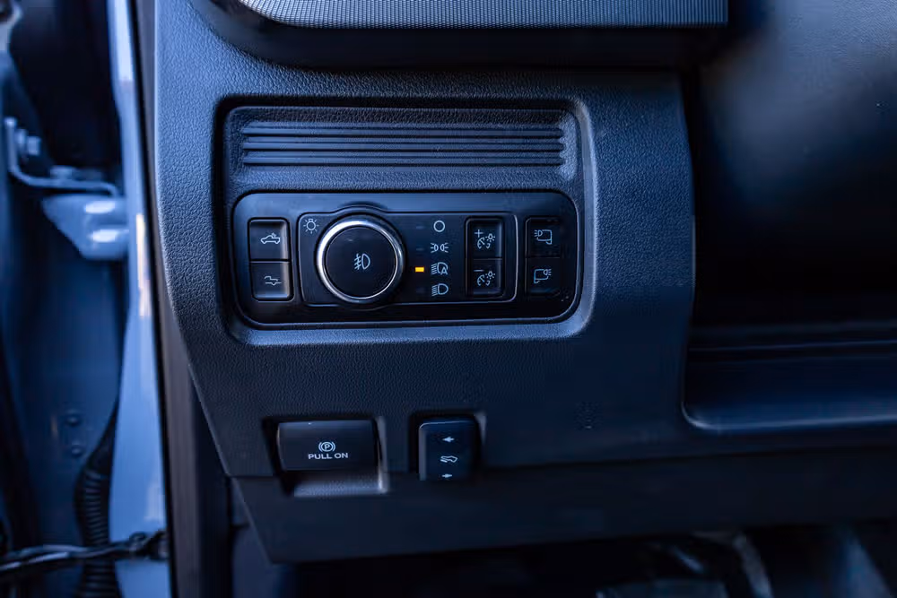 2025 Ford F-450 Super Duty Platinum Crew Cab Image 22