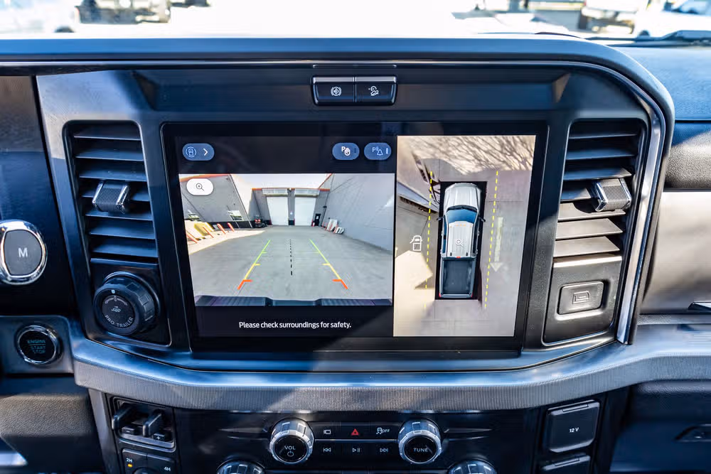 2025 Ford F-450 Super Duty Platinum Crew Cab Image 25