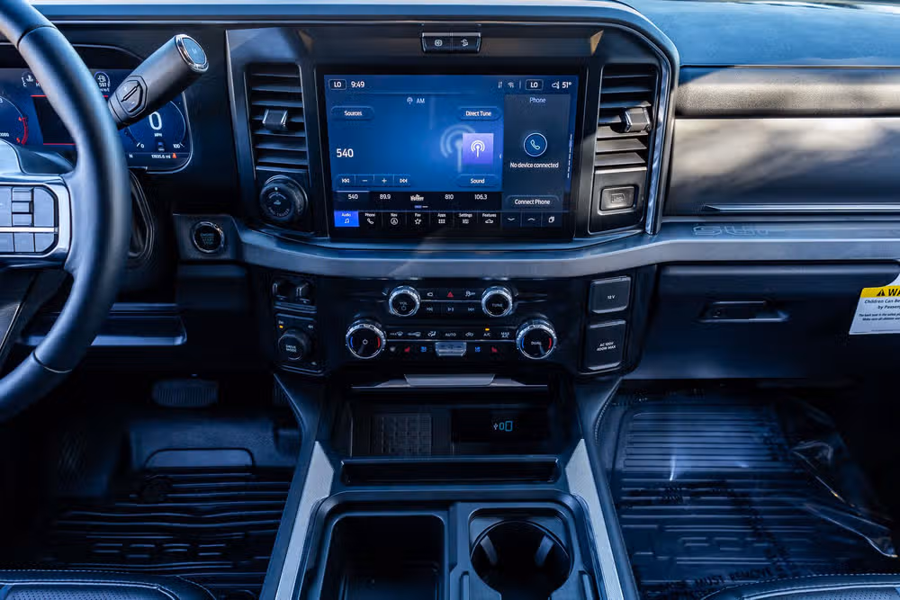2025 Ford F-450 Super Duty Platinum Crew Cab Image 23