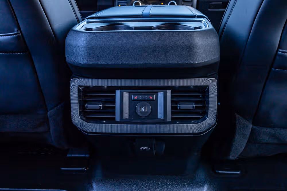 2025 Ford F-450 Super Duty Platinum Crew Cab Image 31