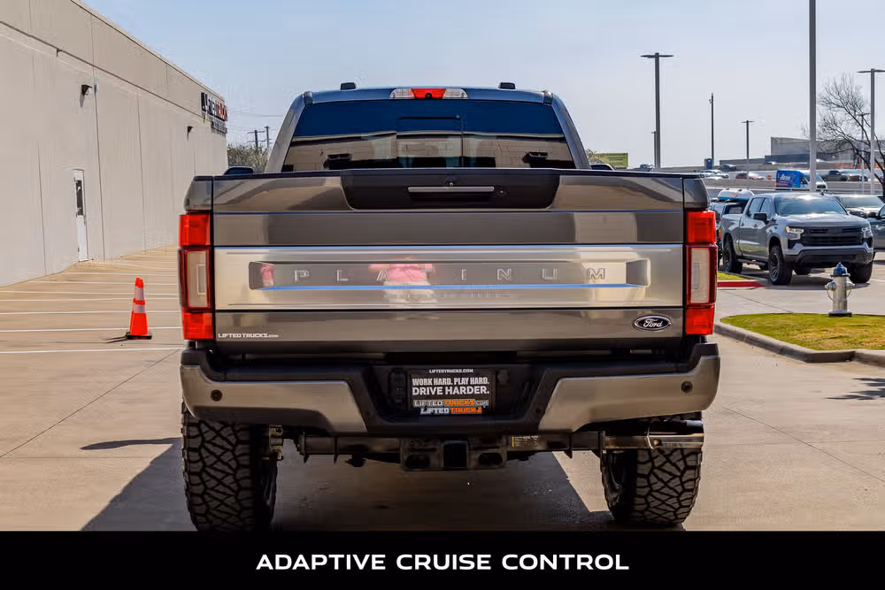 2022 Ford F-350 Super Duty Platinum Crew Cab Image 8