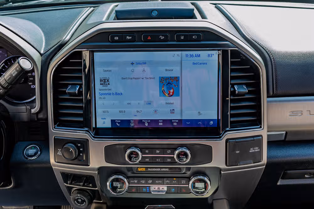 2022 Ford F-350 Super Duty Platinum Crew Cab Image 24