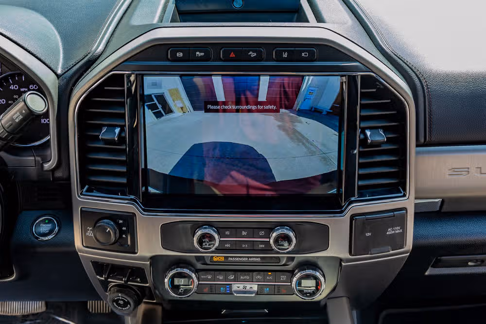 2022 Ford F-350 Super Duty Platinum Crew Cab Image 25
