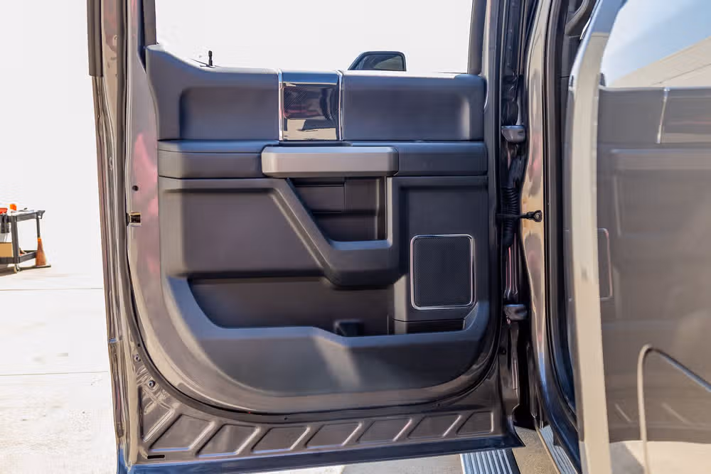 2022 Ford F-350 Super Duty Platinum Crew Cab Image 36