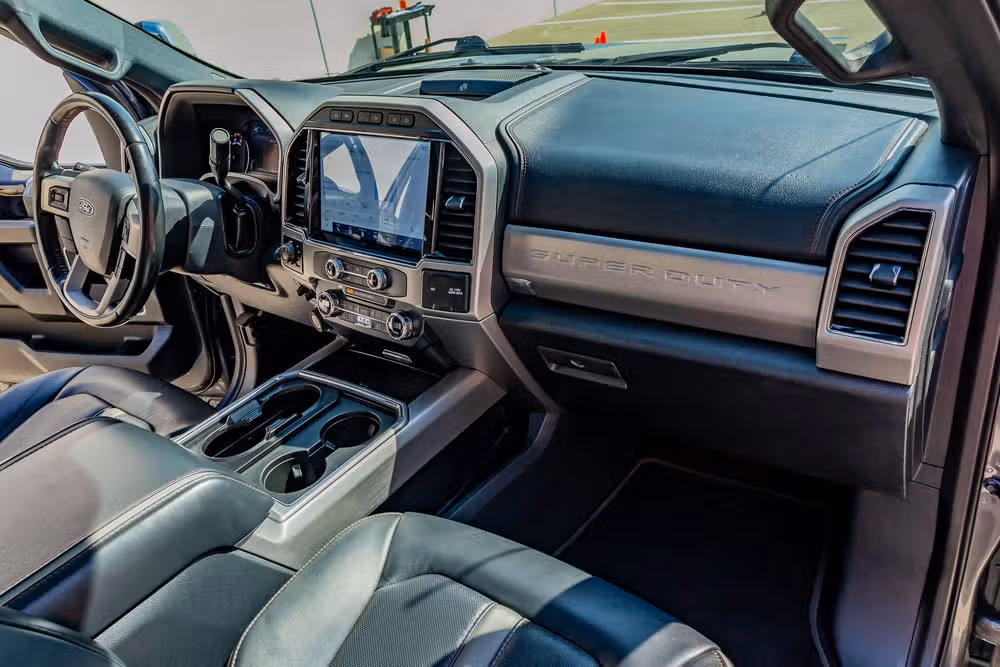2022 Ford F-350 Super Duty Platinum Crew Cab Image 18