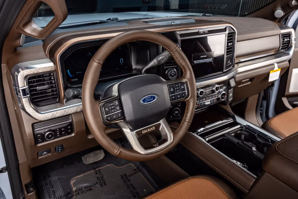 2026 Ford F-350 Super Duty King Ranch Crew Cab Image 18