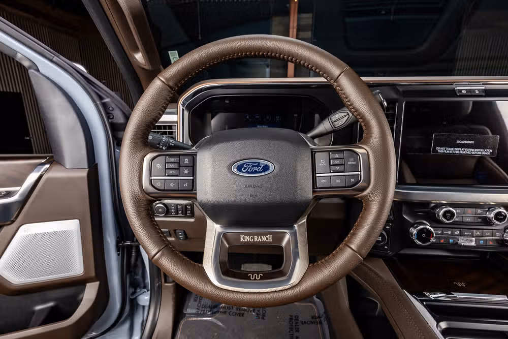 2026 Ford F-350 Super Duty King Ranch Crew Cab Image 20