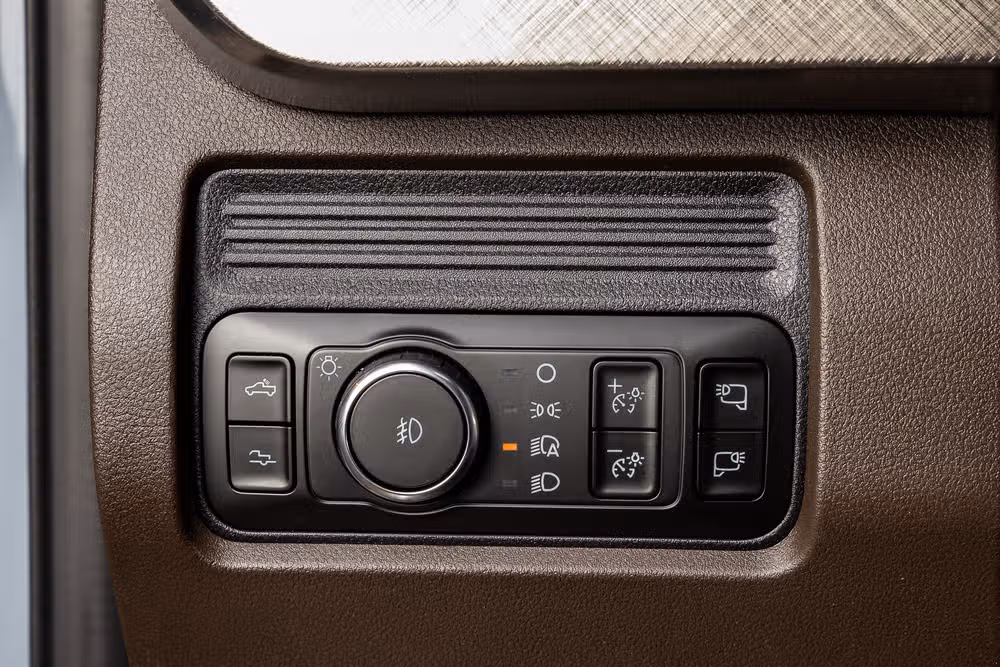 2026 Ford F-350 Super Duty King Ranch Crew Cab Image 23