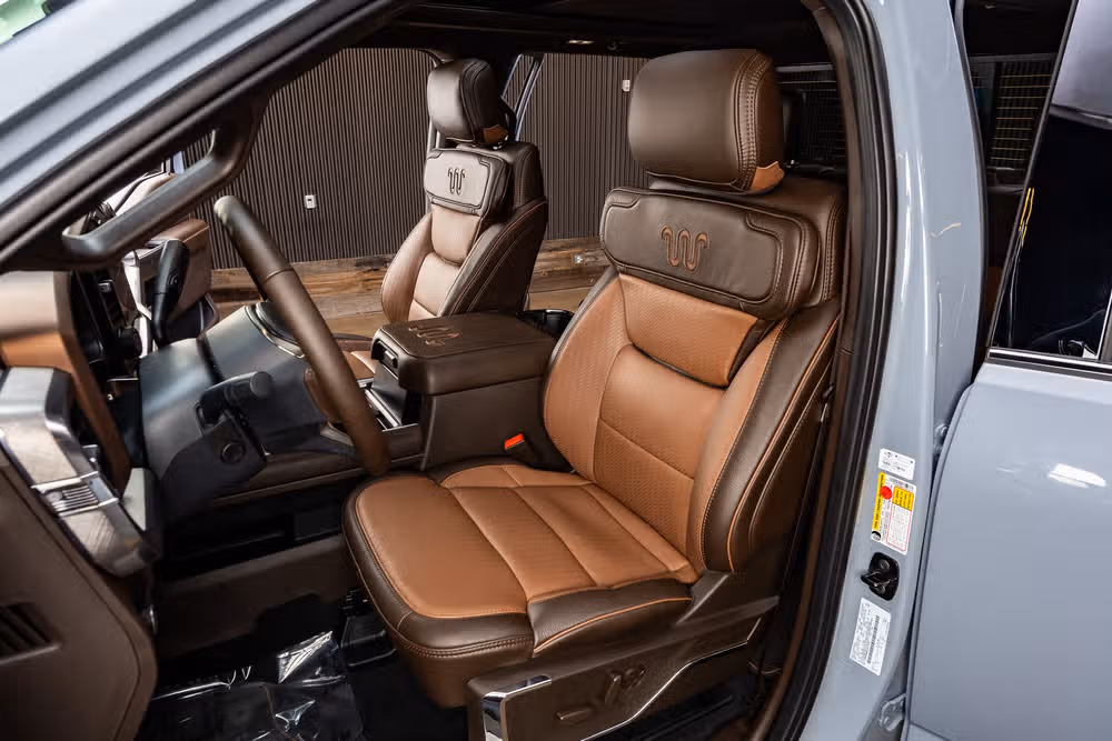 2026 Ford F-350 Super Duty King Ranch Crew Cab Image 31