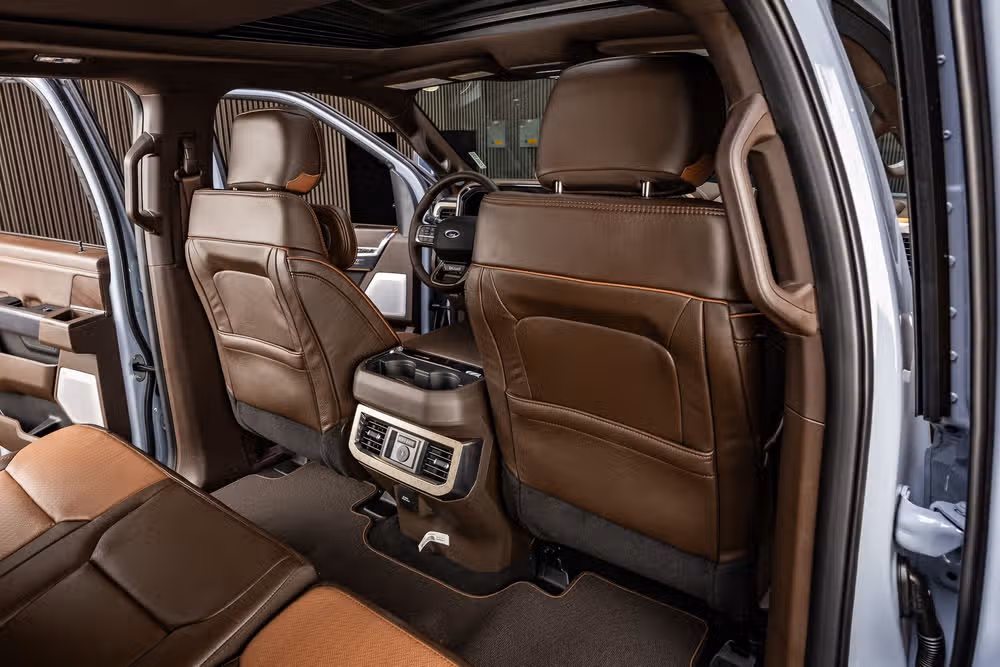 2026 Ford F-350 Super Duty King Ranch Crew Cab Image 33