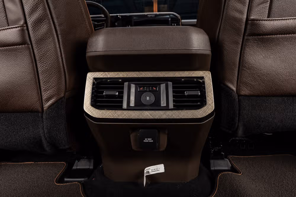 2026 Ford F-350 Super Duty King Ranch Crew Cab Image 34