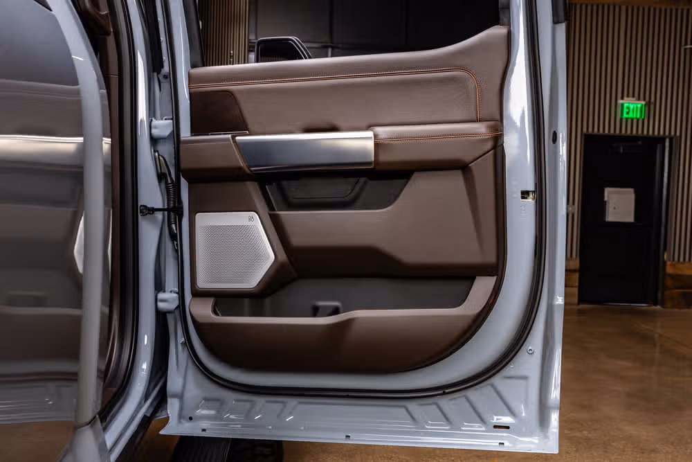 2026 Ford F-350 Super Duty King Ranch Crew Cab Image 40