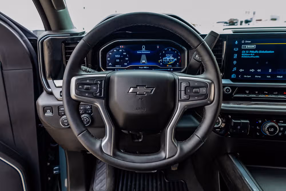 2025 Chevrolet Silverado 2500HD LTZ Crew Cab Image 19
