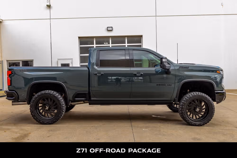 2025 Chevrolet Silverado 2500HD LTZ Crew Cab Image 11