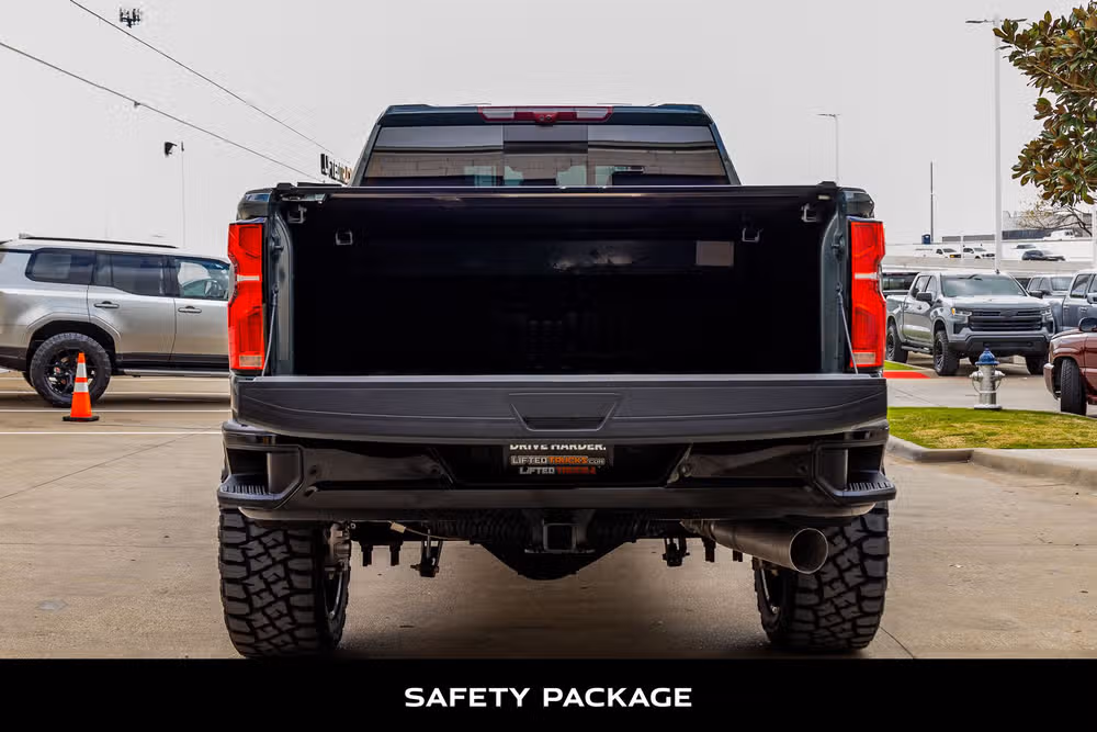 2025 Chevrolet Silverado 2500HD LTZ Crew Cab Image 9