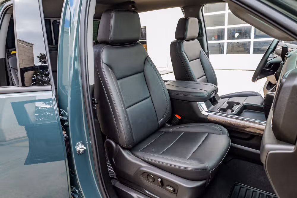 2025 Chevrolet Silverado 2500HD LTZ Crew Cab Image 29