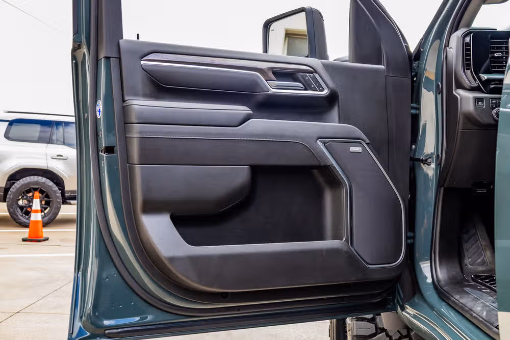 2025 Chevrolet Silverado 2500HD LTZ Crew Cab Image 34