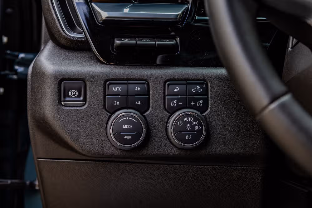 2025 Chevrolet Silverado 2500HD LTZ Crew Cab Image 22