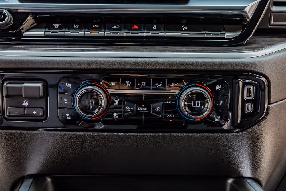 2025 Chevrolet Silverado 2500HD LTZ Crew Cab Image 26