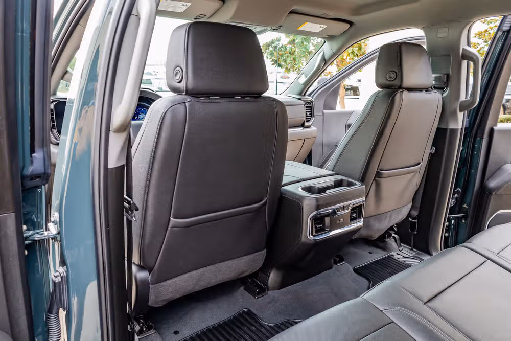 2025 Chevrolet Silverado 2500HD LTZ Crew Cab Image 32