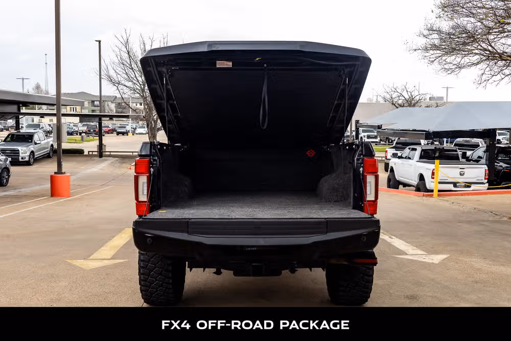2021 Ford F-250 Super Duty Lariat Harley-Davidson Crew Cab Image 8