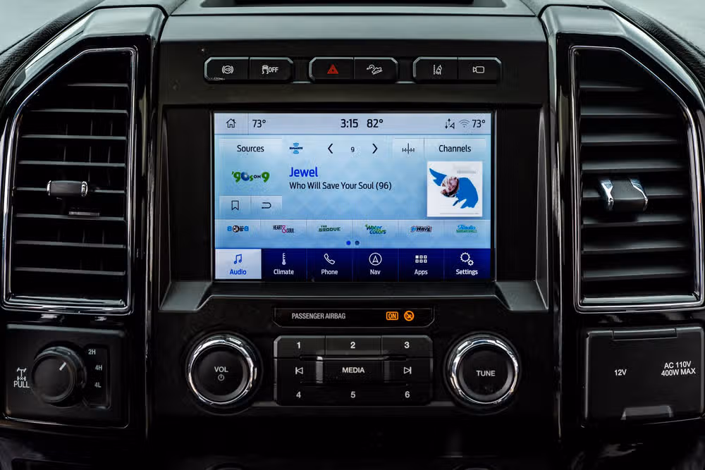 2021 Ford F-250 Super Duty Lariat Harley-Davidson Crew Cab Image 24