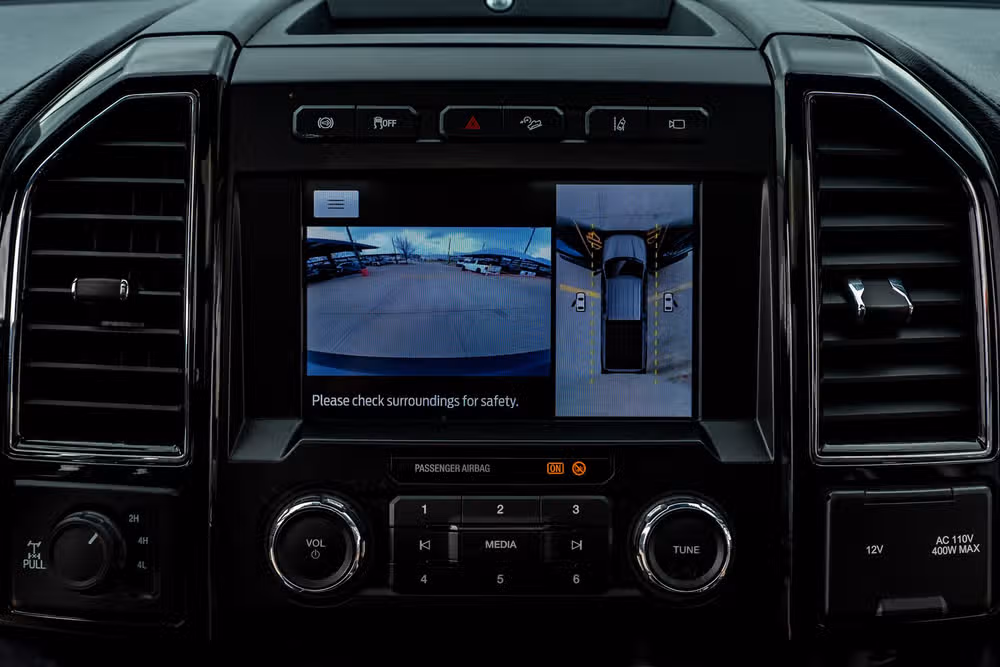 2021 Ford F-250 Super Duty Lariat Harley-Davidson Crew Cab Image 25