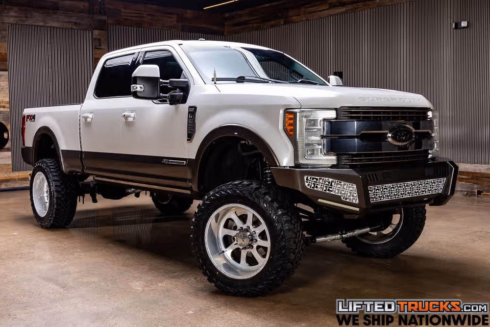 2017 Ford F-250 Super Duty King Ranch Crew Cab Image 1
