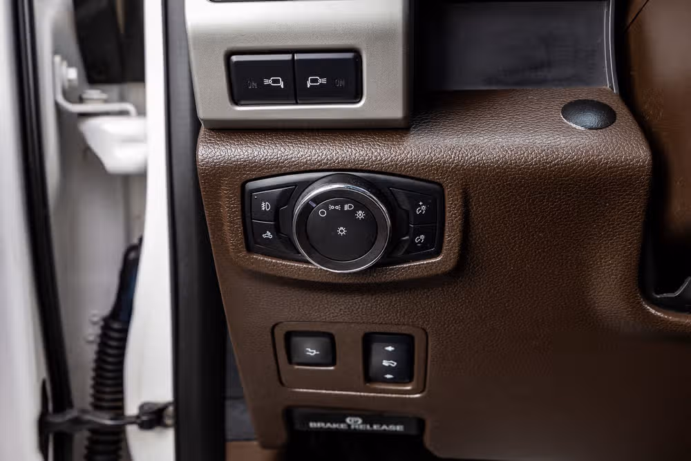 2017 Ford F-250 Super Duty King Ranch Crew Cab Image 21
