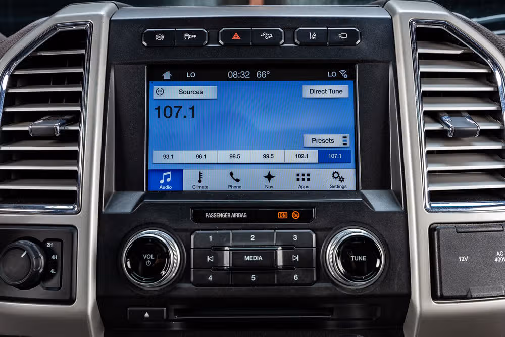 2017 Ford F-250 Super Duty King Ranch Crew Cab Image 24